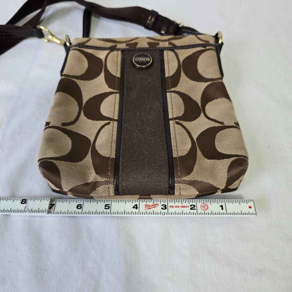 Coach Signature Stripe Swingback Crossbody Bag C Logo Pattern & Central Stripe - Picture 11 of 16